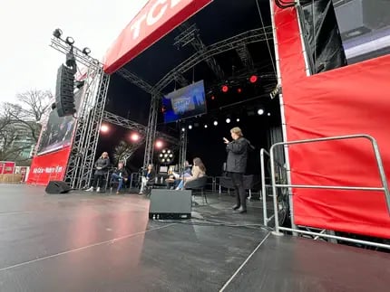 AFL-Daily-Podcast-Live-This-Is-A-Studio_430x